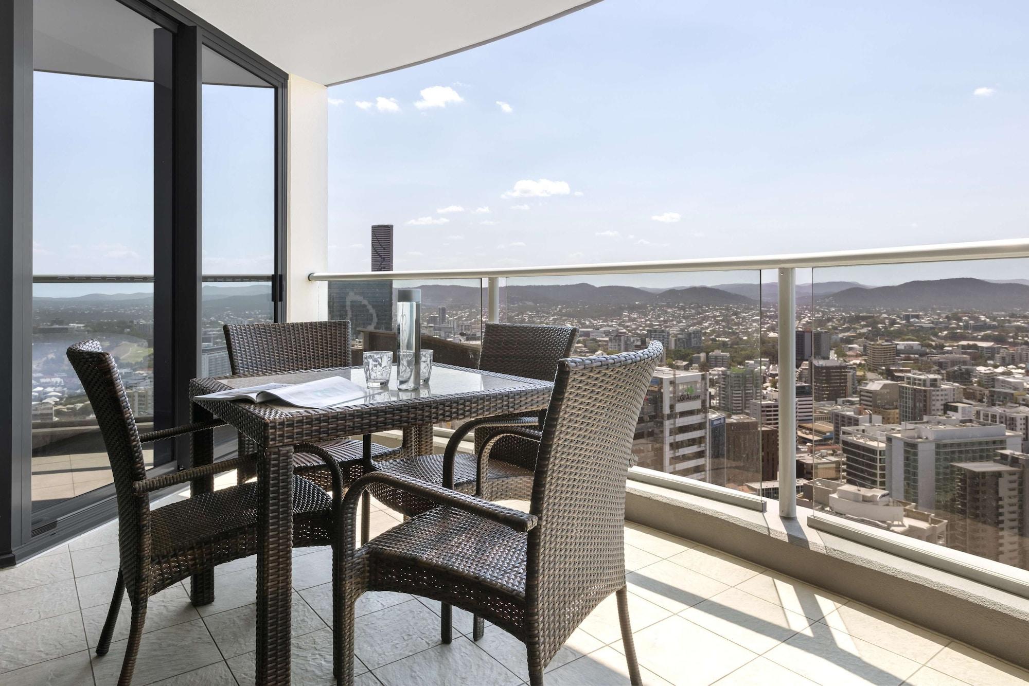 Oaks Brisbane Aurora Suites Esterno foto