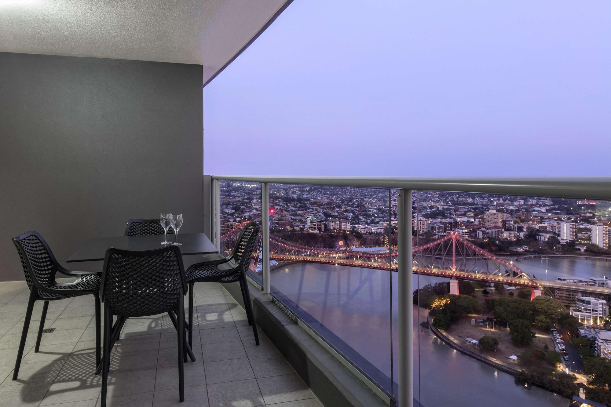 Oaks Brisbane Aurora Suites Esterno foto