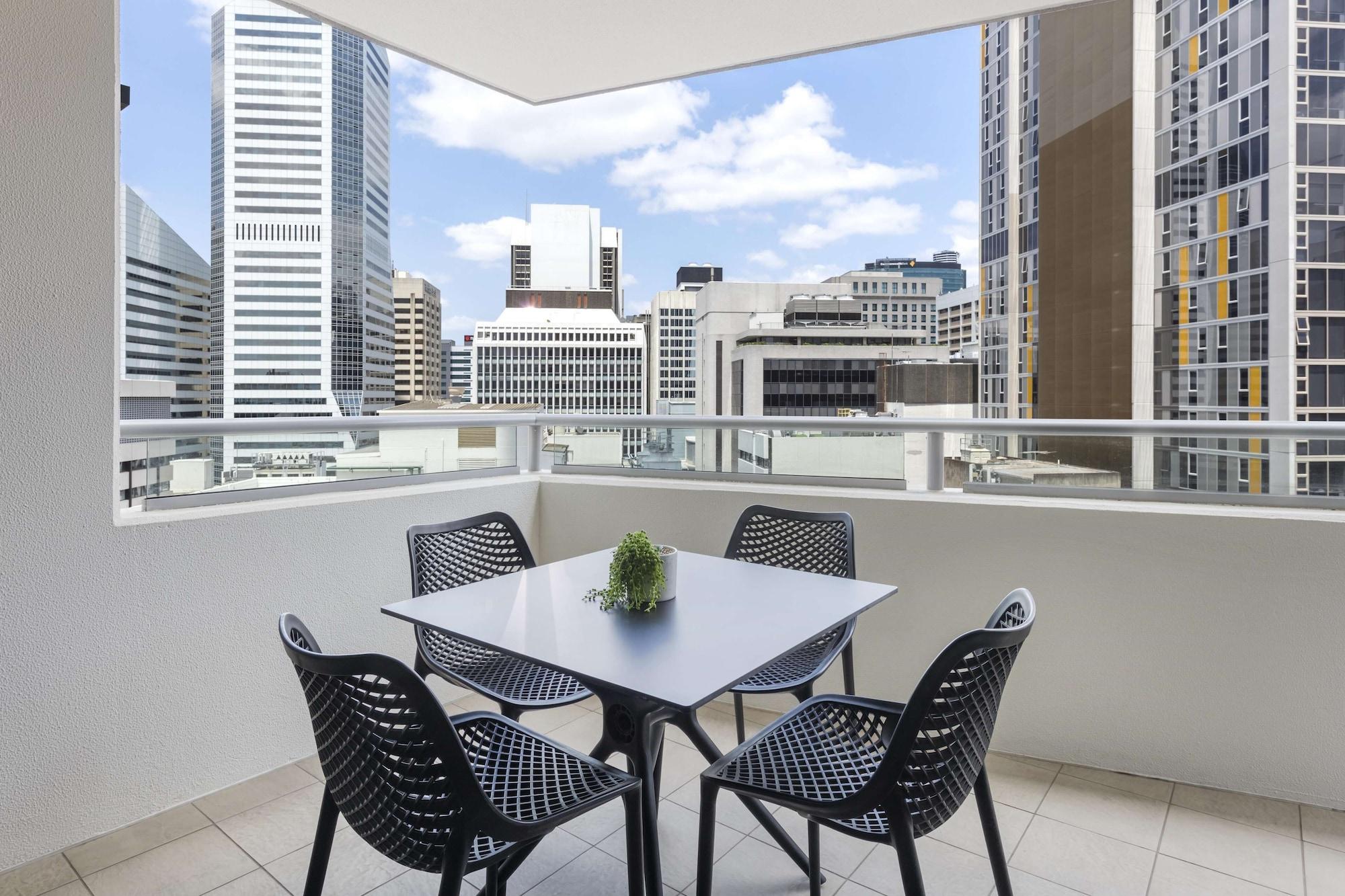 Oaks Brisbane Aurora Suites Esterno foto